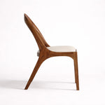 Cargar imagen en el visor de la galería, silla de comedor madera angulo lateral diseño organico