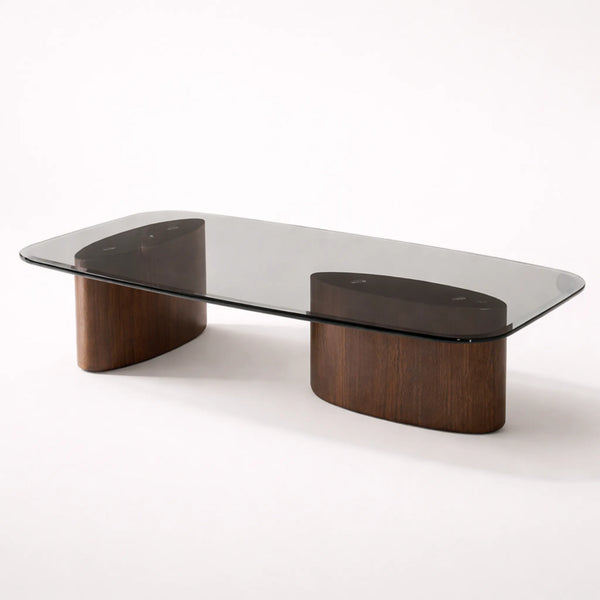 mesa de centro moderna con base de madera y tablero de cristal curvado