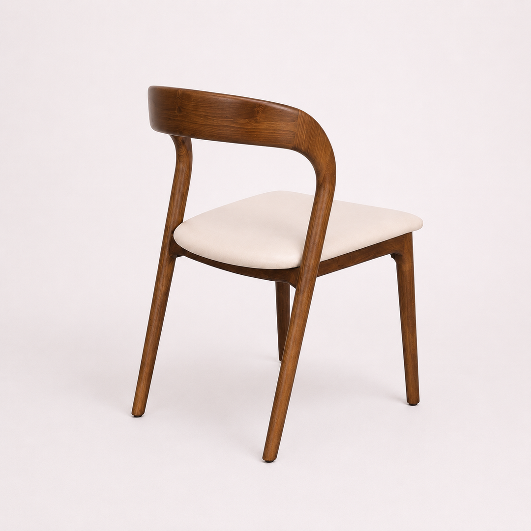 silla vista trasera con respaldo envolvente de madera